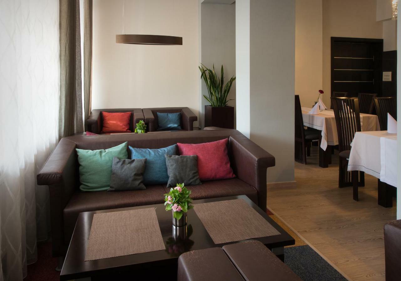 Hotel Capitol 3*